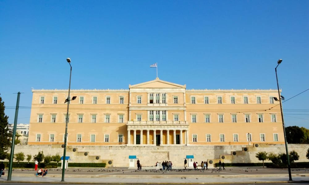 Tασούλας: "Δεν έχει πρόβλημα στατικότητας το κτίριο της Βουλής"